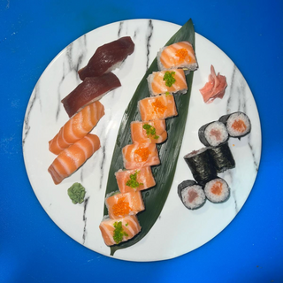 M4. Sushi mixto (18piezas) 
