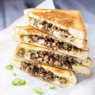 Cheese Beef Sandwich- Medium