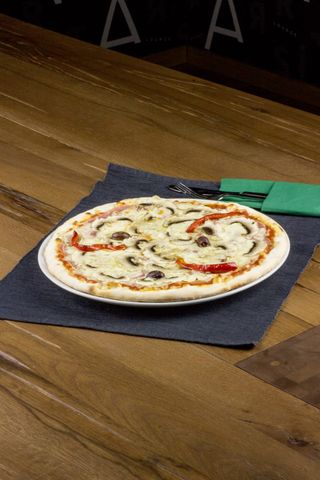 Pizza Capricciosa