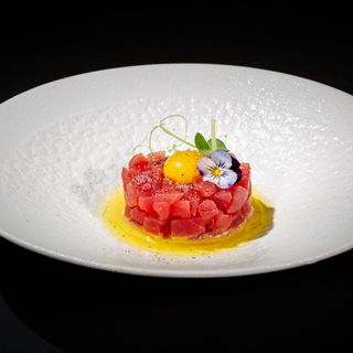 319. Specia tuna tartare 