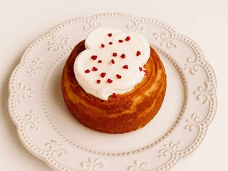 Десерт Шу вишня-ваніль (160г)