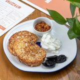 ყიყლიყო ნუშის ფანტელით