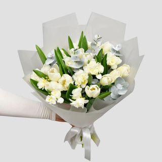 Buchet lalele si frezii