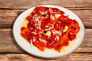 Ración De Ensalada De Pimientos Asados