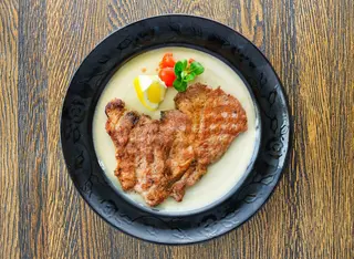 Свинска вратна пържола (200г)