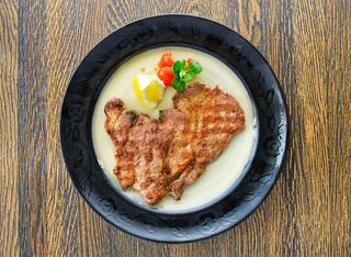 Свинска вратна пържола (200г)