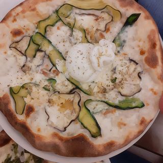 Crea la tua pizza bianca