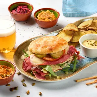 Focaccia Farcida De Pastrami