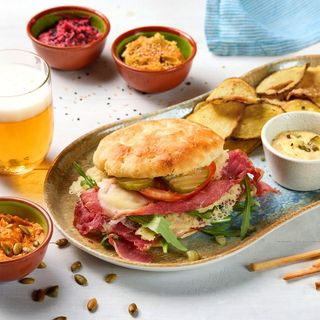 Focaccia Farcida De Pastrami