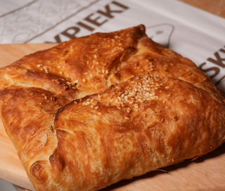 Chaczapuri bazylia ser pomidor