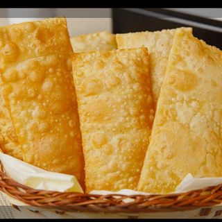 Pastel de feira brasileira 