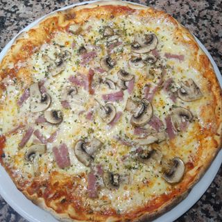 pizza funghi