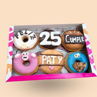 Caja personalizada de cumpleaños (6 uds.) (el modelo puede variar)