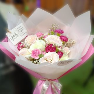 Roses & Œillet & Gypsophiles