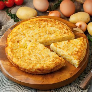 Омлет с жареным картофелем