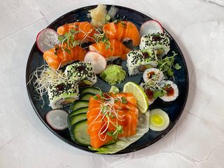 Salmão Especial Sushi 14 peças.