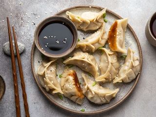 Smażone pierożki gyoza z warzywami vegan 8 szt.