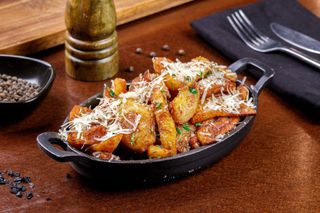 Cartofi prajiti cu parmezan