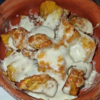 Cartofi gratinati cu mozarella