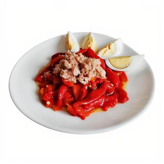 Tapa de  pimientos asados con atún