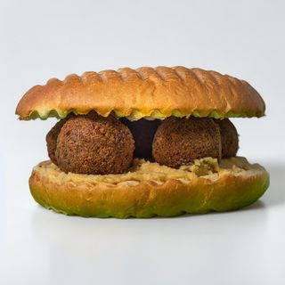Falafel burger