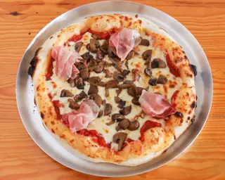 Prosciutto e Funghi