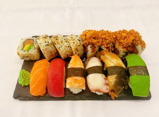 Menu Sushi Box 8 (16 Uds.)