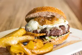 Hamburguesa Duomo´s Burger Cabramelizada