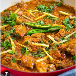 Plato De Pollo Karahi