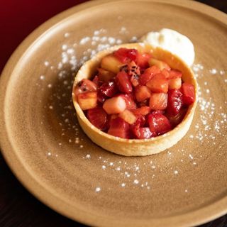 Crostatina con tagliata di frutta di stagione