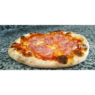 21. Pizza prosciutto cotto