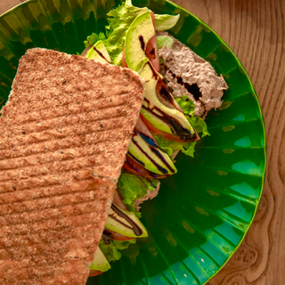 Tuna avo-Lite House Bread