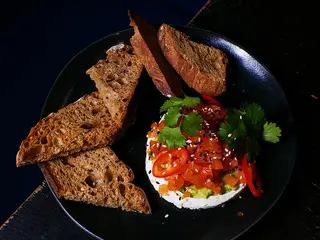 Тат-тар з лосося (160/50г)
