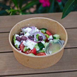 Българска салата (300г)