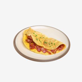 omletă cu şuncă şi caşcaval