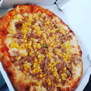 Srednja Tuna Pizza