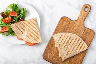 Кесадия Моцарела (400г)