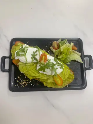 Tartine Avocat Œuf Poché