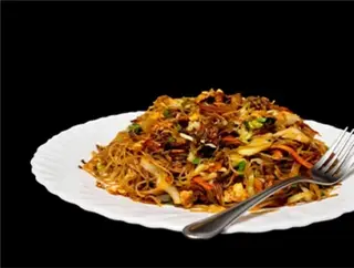 1.8 Pržene pirinčane noodle sa piletinom