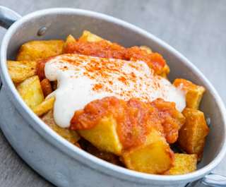 Patatas bravas (ración)