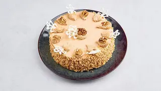 Tort kremowo - orzechowy 1.4 kg