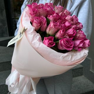 29 троянд Н3о в упакуванні