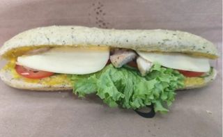 Сендвіч шпинатний з куркою