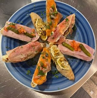 4 Bruschettas