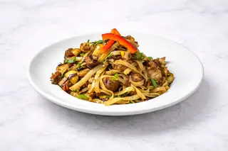 Wok sa svinjetinom i rižom