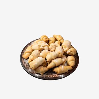 Cornulețe de casă cu gem și nucă