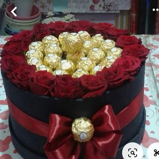 بوكس الورد والشكلاطة فريرو روشي 