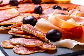 TAPAS - Tertúlia Mista de Queijos e Enchidos