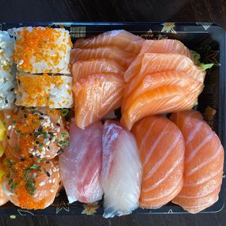 T132 Sushi e sashimi [20 pecas]