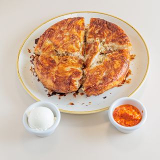 Burek za dve osobe 700g